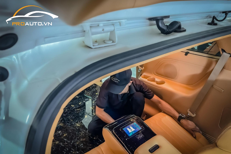 Lắp đặt ghế Limousine cho xe hơi 