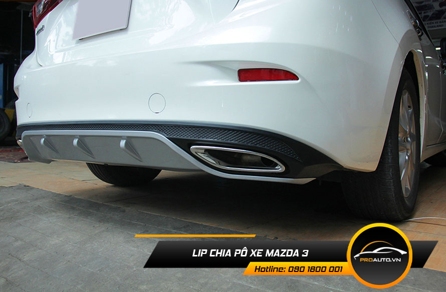 Lip chia pô xe Mazda 3