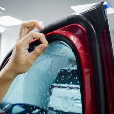 Loại bỏ tia UV khi dán phim cách nhiệt xe Mazda CX-5