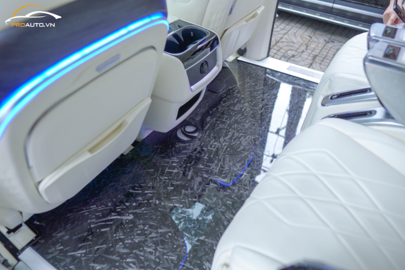 Lót sàn carbon xe Kia Carnival