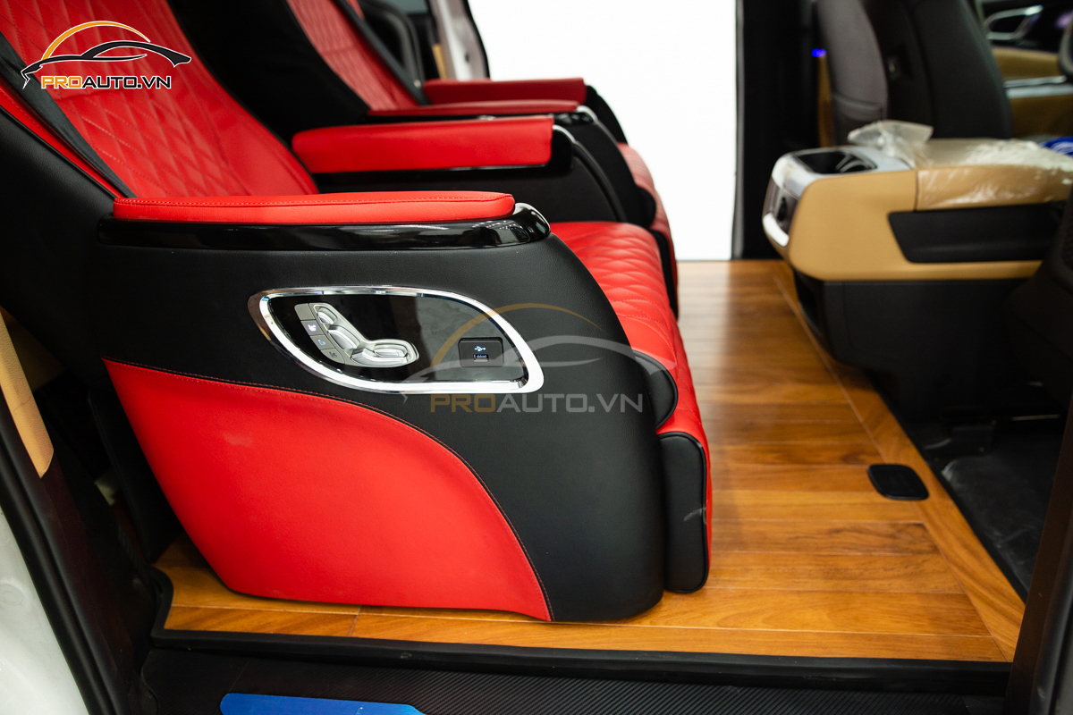 Lót sàn gỗ xe hơi Ford Transit