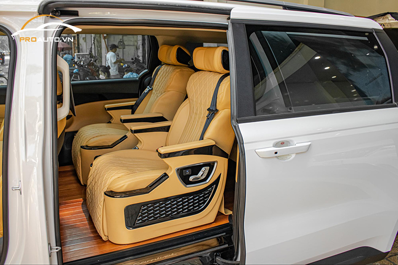 Lót sàn gỗ ô tô là gì?