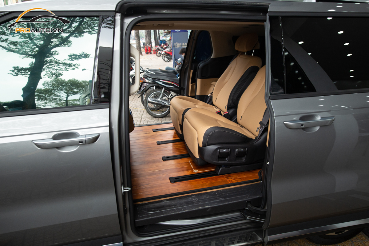 Lợi ích tuyệt vời lót sàn gỗ ô tô Kia Carnival