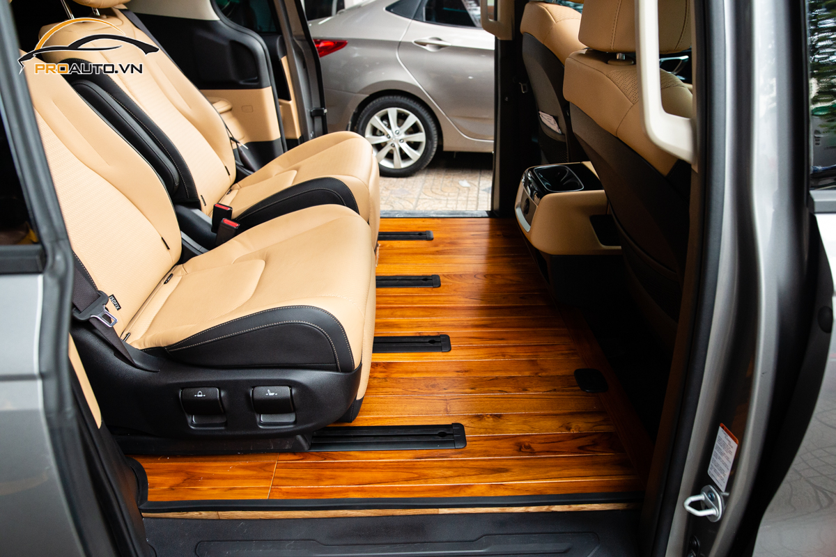 Lót sàn gỗ ô tô Kia Carnival