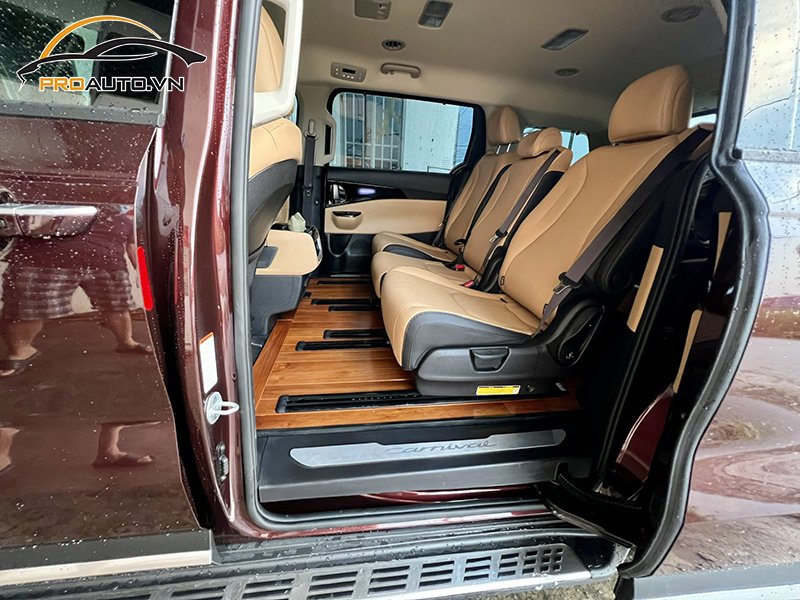 Lót sàn gỗ xe hơi Kia Carnival