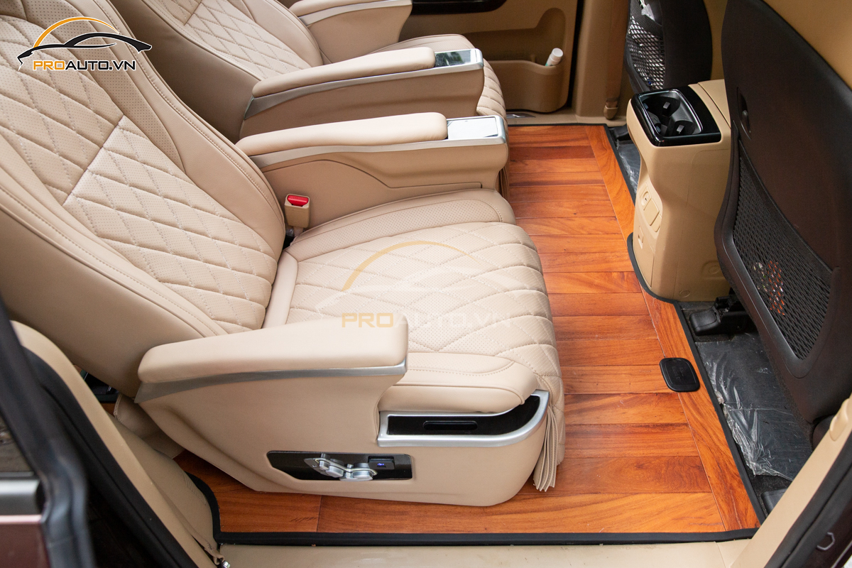 Lót sàn gỗ Kia Sedona