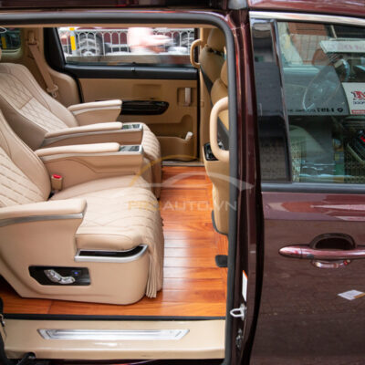 lot san go xe kia sedona h19 1