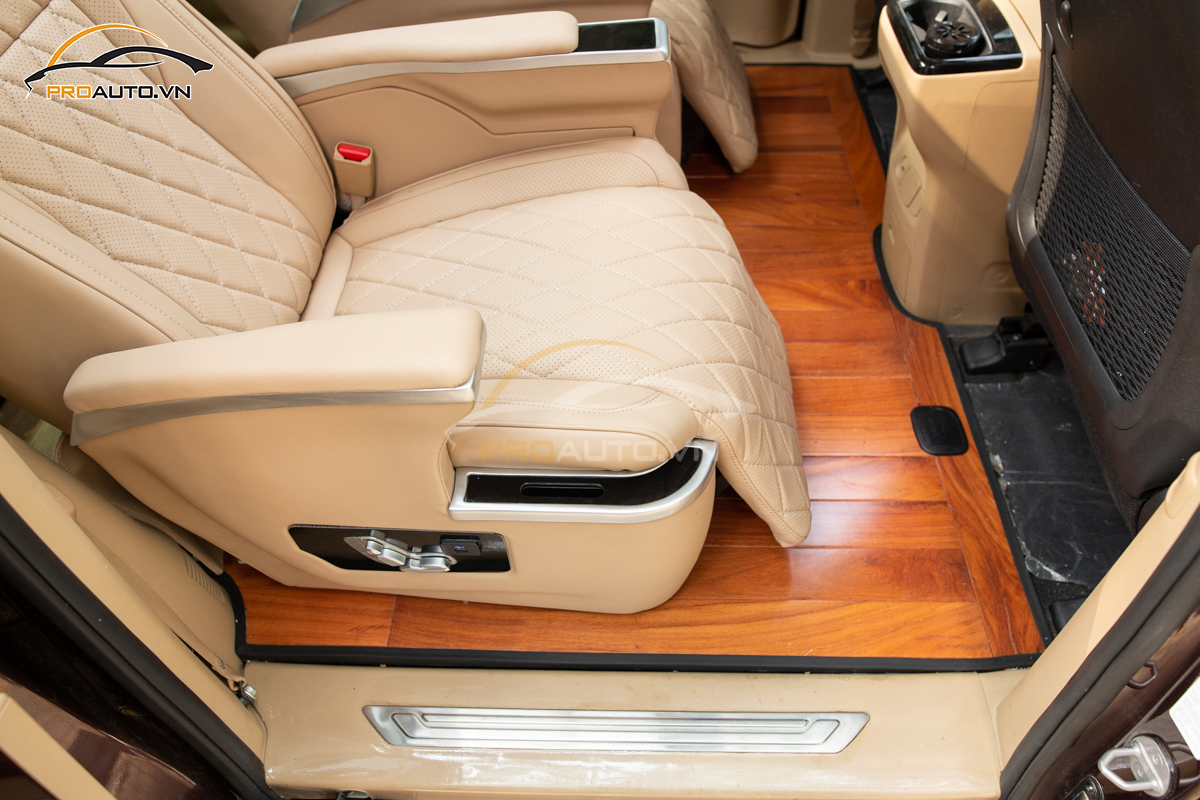 Lót sàn gỗ xe hơi Kia Sedona