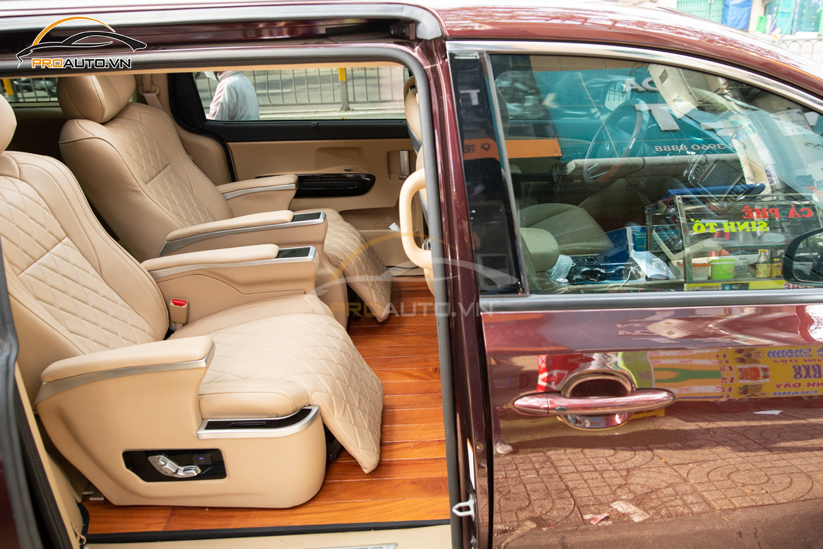 Lót sàn gỗ Kia Sedona - Ảnh 5