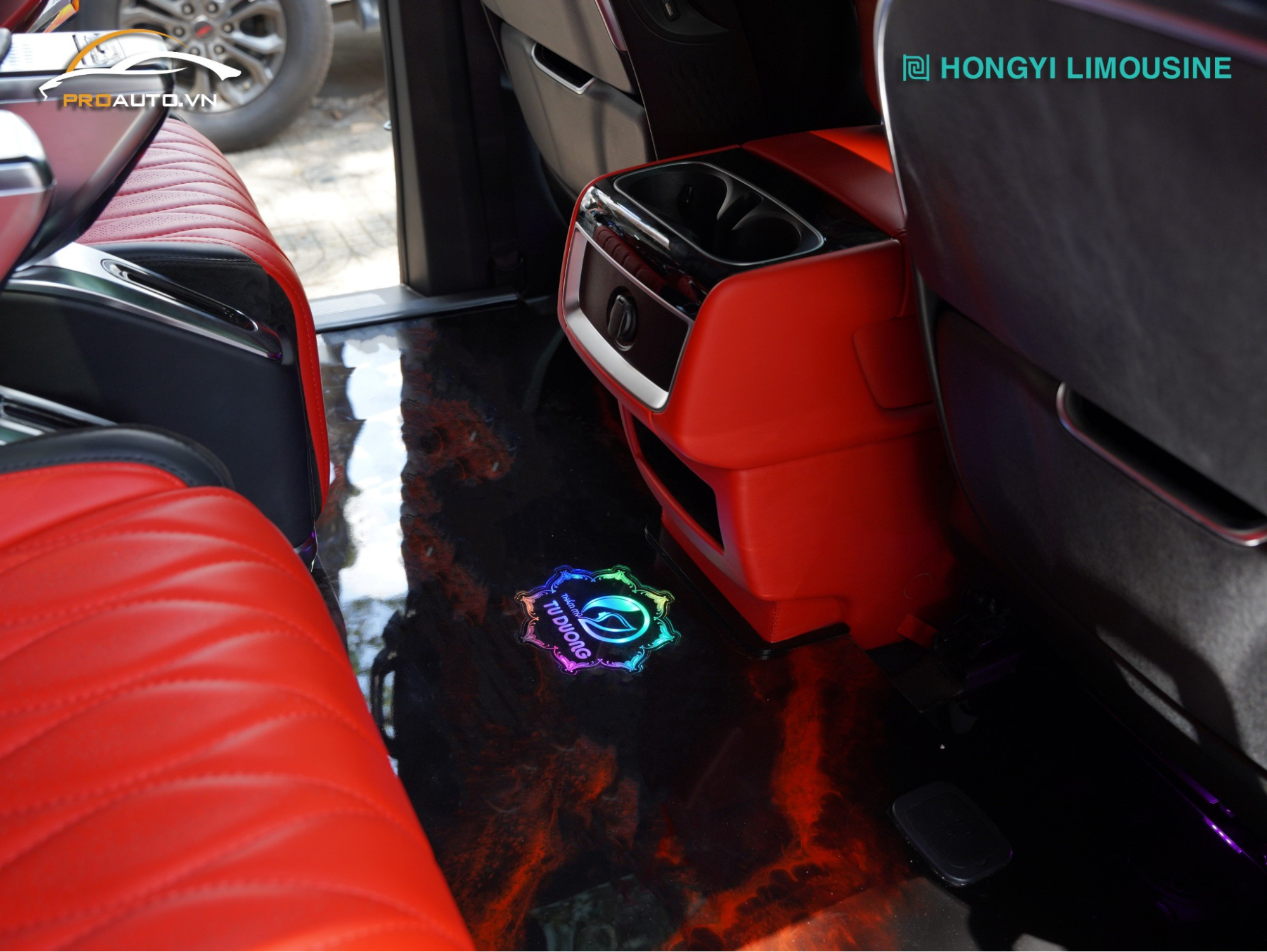 Lót sàn xe ô tô đổi màu nội thất