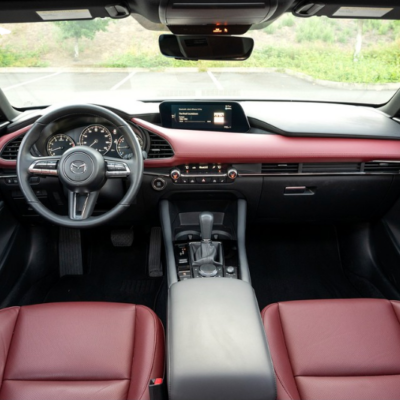 Lựa chọn màu nội thất xe Mazda 3 theo phong thủy?