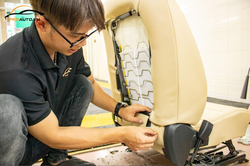 Lưu ý khi đổi màu nội thất xe Kia Optima