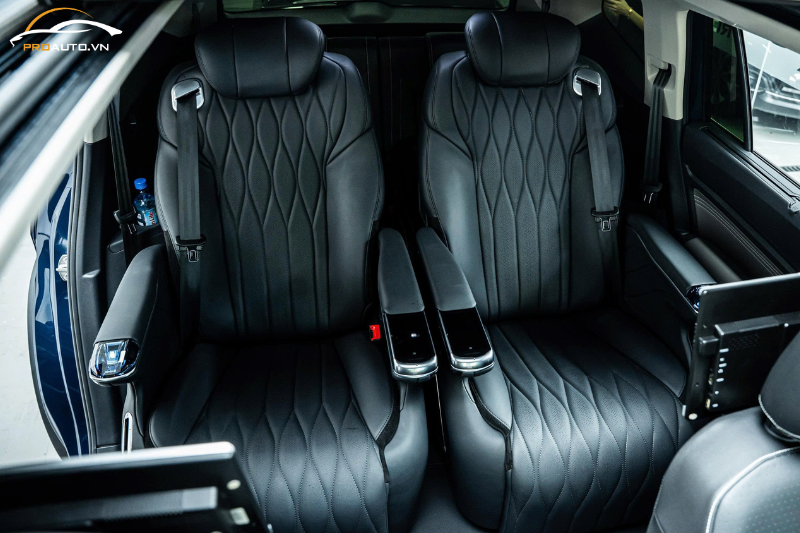 Mẫu ghế Limousine HongYi Crystal 2.0 Pro độ ghế Limousine Ford Explorer