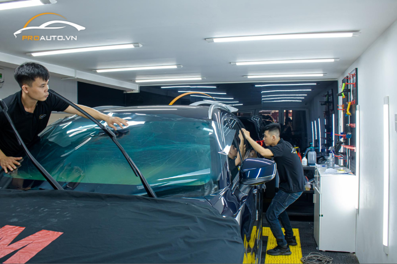 Một số lưu ý cần nhớ khi dán phim cách nhiệt xe Ford Fiesta