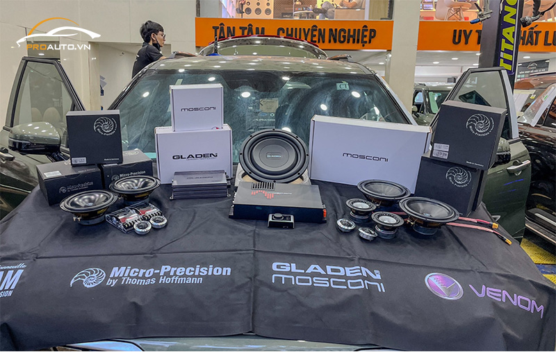 Nâng cấp âm thanh cho xe Fortuner