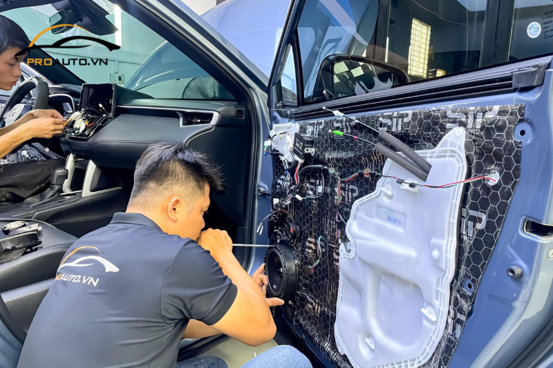 Nâng cấp âm thanh Vibe cho xe Toyota 