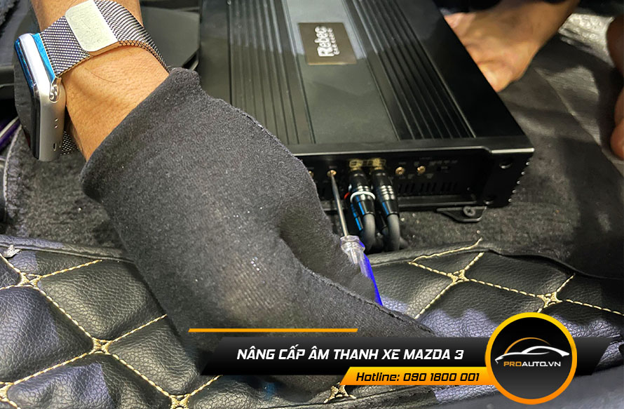 Nâng cấp loa sub âm thanh xe Mazda 3