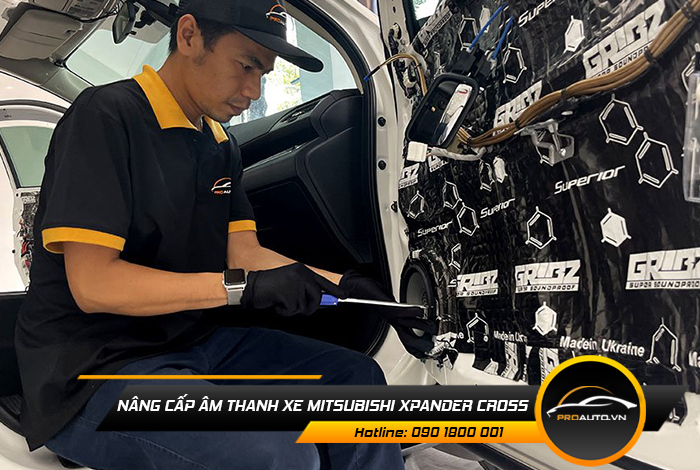 nang cap am thanh xe mitsubishi xpander cross