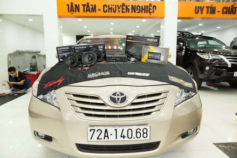 Nâng cấp âm thanh xe Toyota Camry
