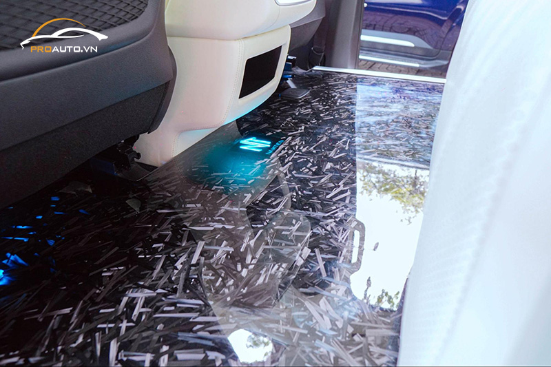 Nâng cấp sàn Carbon cho Fortuner 