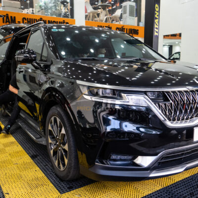 nep buoc chan co den kia carnival 8 1