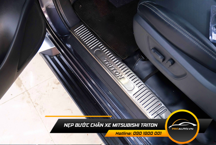 nep buoc chan xe mitsubishi triton