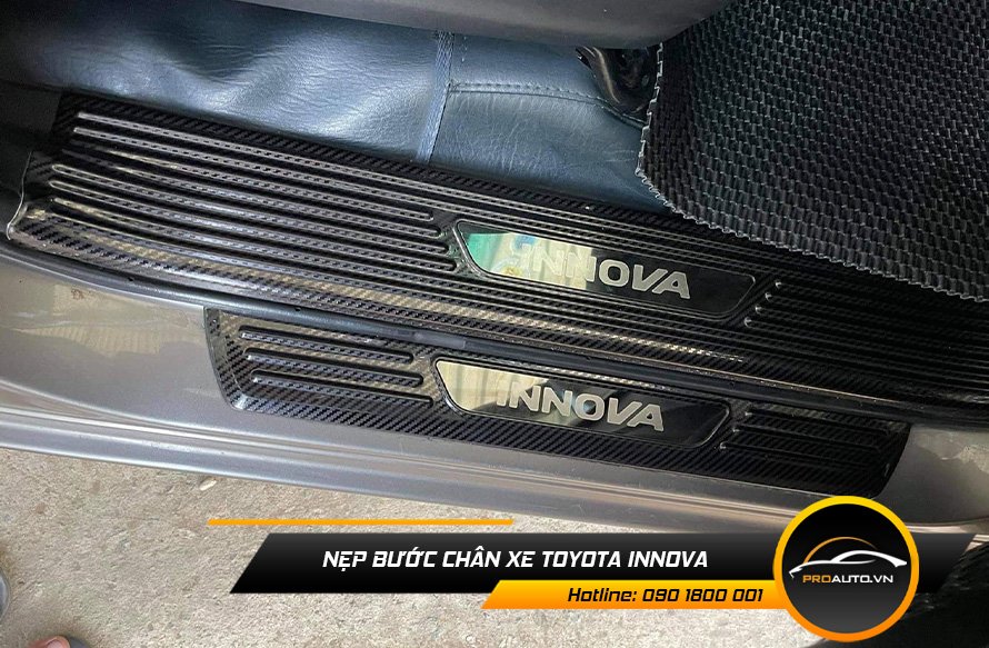 Nẹp bước chân xe Toyota Innova