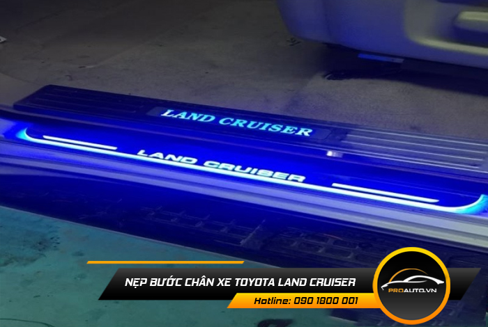 nep buoc chan xe toyota land cruiser