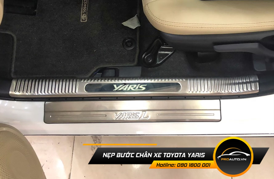 nep buoc chan xe toyota yaris
