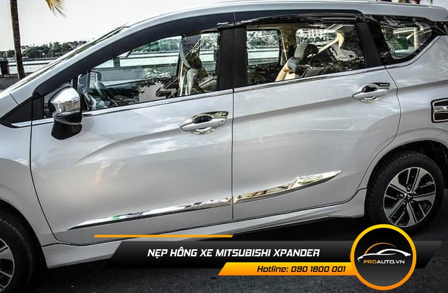 Nẹp hông / nẹp sườn xe Mitsubishi Xpander