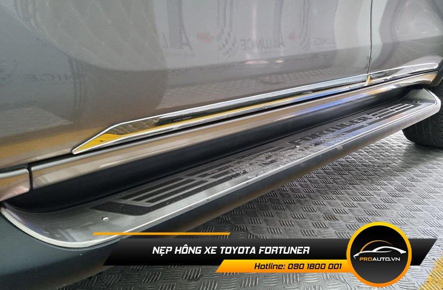 Nẹp hông / nẹp sườn xe Toyota Fortuner