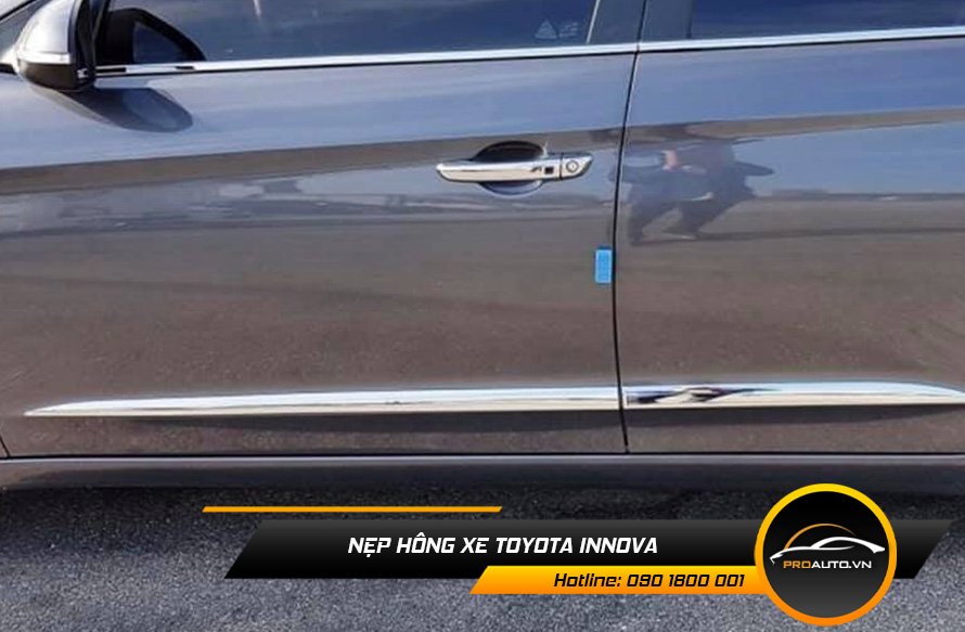 Nẹp hông / nẹp sườn xe Toyota Innova