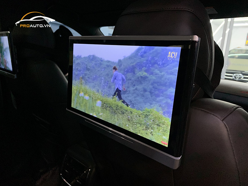 Những lợi ích khi lắp màn hình gối đầu ô tô