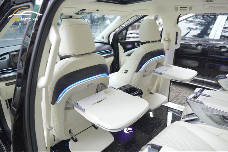 Những lưu ý khi nâng cấp bàn làm việc xe Kia Carnival