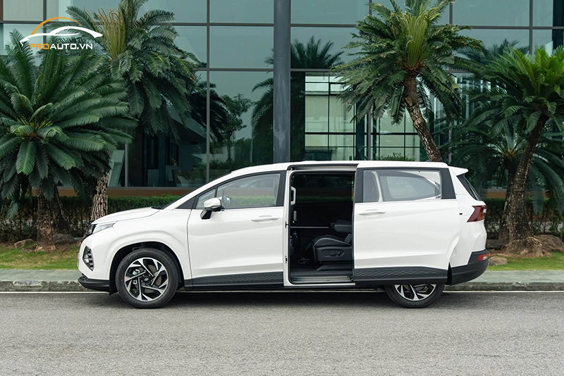 Những lưu ý khi nâng cấp ốp chống trầy cho xe Hyundai Custin 2024