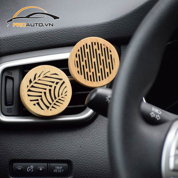 Nước hoa xe hơi tạo không gian trong xe thoáng mát