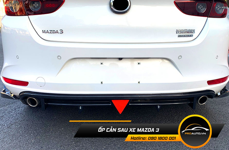 Ốp cản sau xe Mazda 3