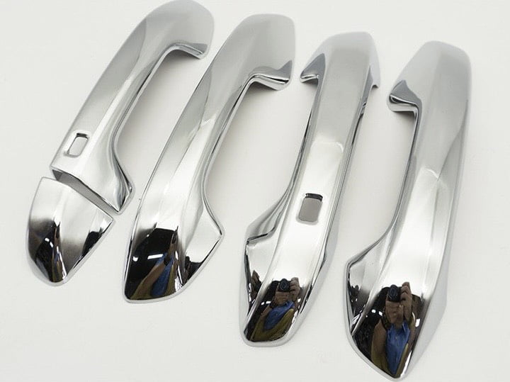 Ốp tay nắm cửa xe ô tô