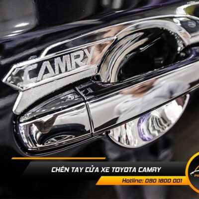 op tay chen cua xe toyota camry 1