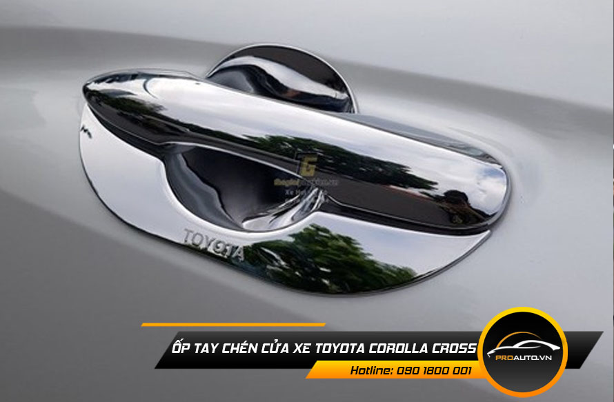 op tay chen cua xe toyota corolla cross