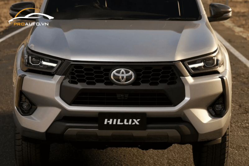 Phần đầu xe của Toyota Hilux 2024