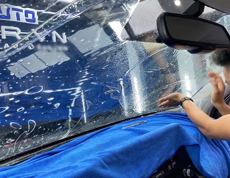 Kinh nghiệm dán phim cách nhiệt ô tô NanoX