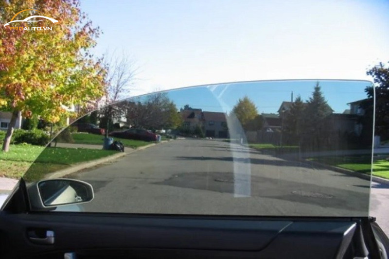 Phim cách nhiệt Vkool bảo vệ sức khỏe người lái