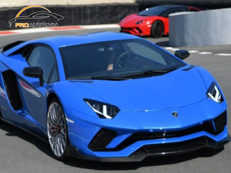 Phủ Ceramic Xe Lamborghini Huracan