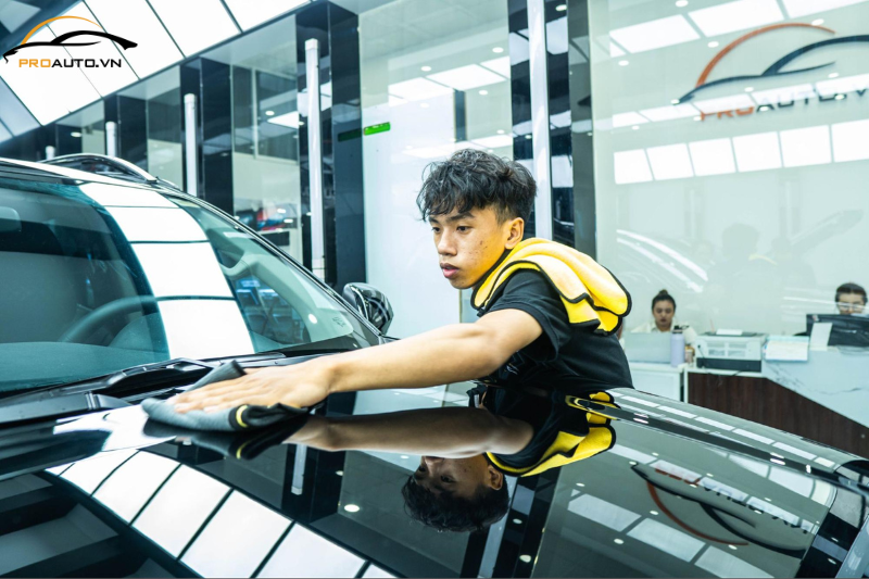 Phủ ceramic xe Ford Ranger phải được đào tạo bài bản