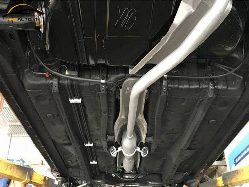 Phủ gầm xe Toyota Land Cruiser