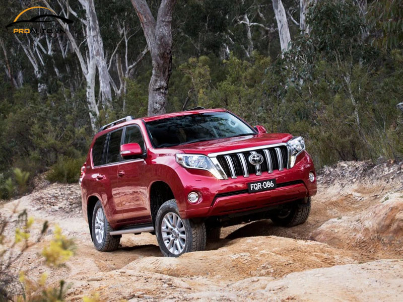 Phủ gầm xe Toyota Land Cruiser