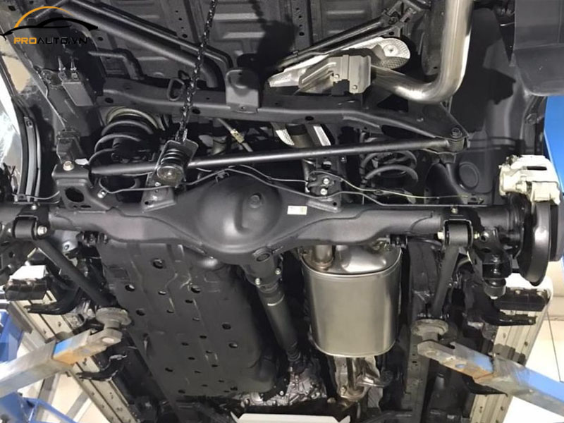 Phủ gầm xe Toyota Land Cruiser