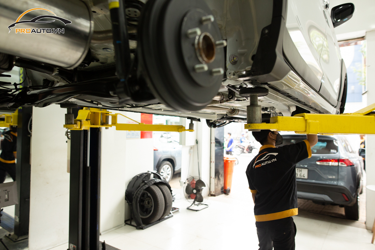 Phủ gầm xe Suzuki XL7