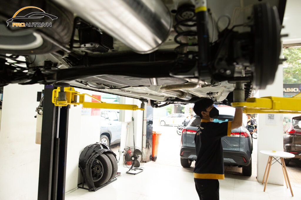 Phủ gầm xe Suzuki XL7